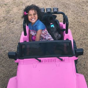 Meet your Posher, Nicole